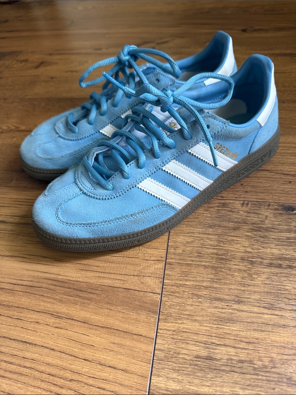 adidas kids Spezial Light Blue Suede Sneakers with White Stripes sz 6.5
